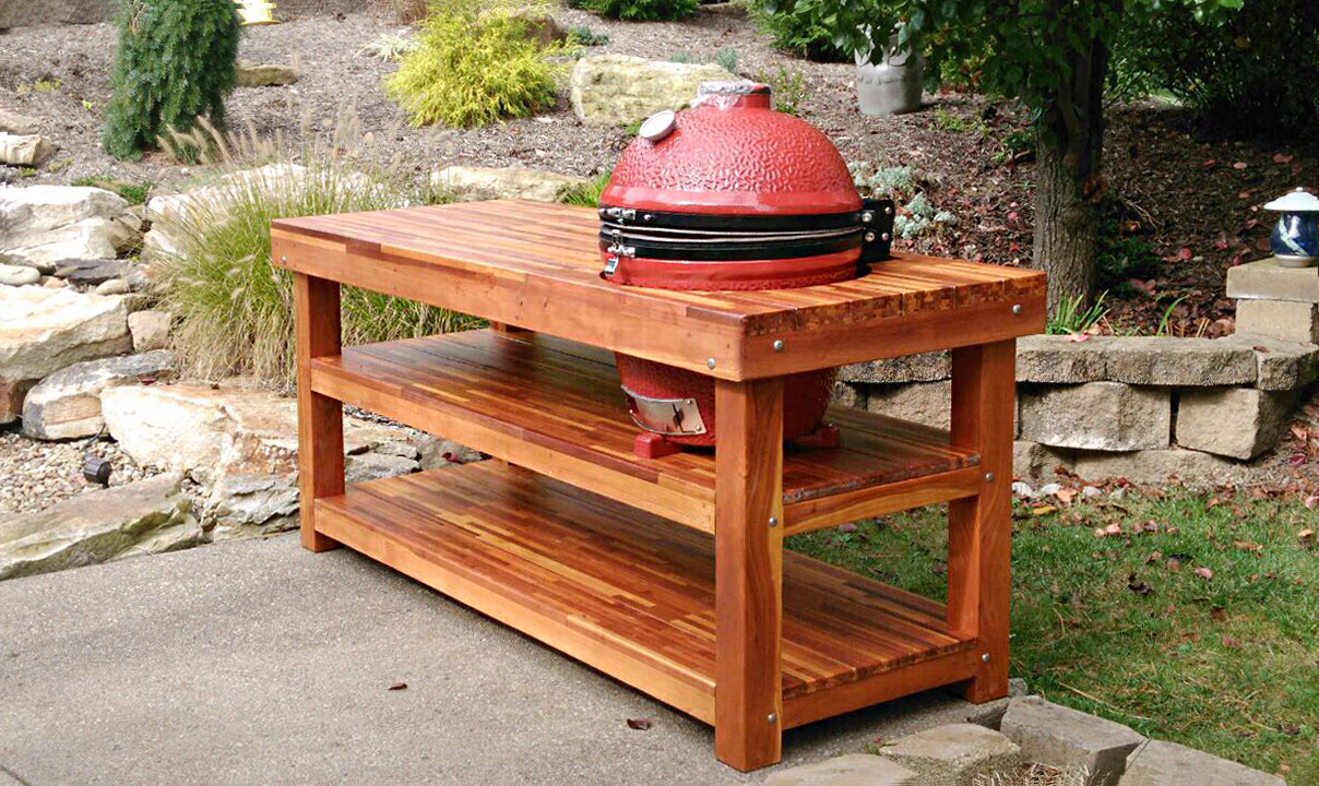 https://www.foreverredwood.com/image/catalog/product/outdoor-table-with-built-in-grill/robert_veseleny.jpg